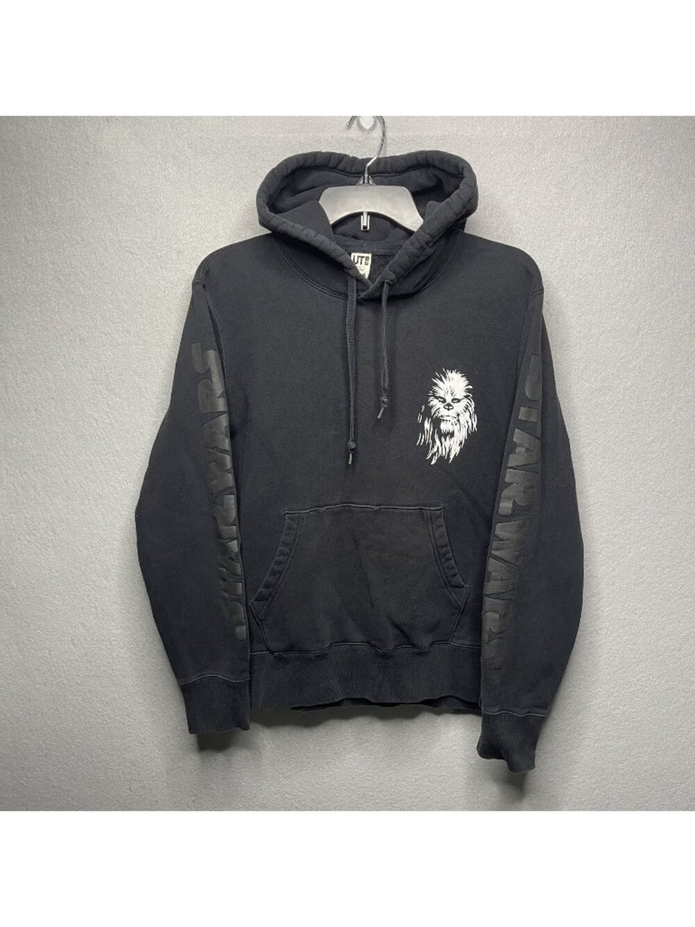 Star Wars Uniqlo UT Chewbacca Graphic Hoodie Sweatshirt Small Black